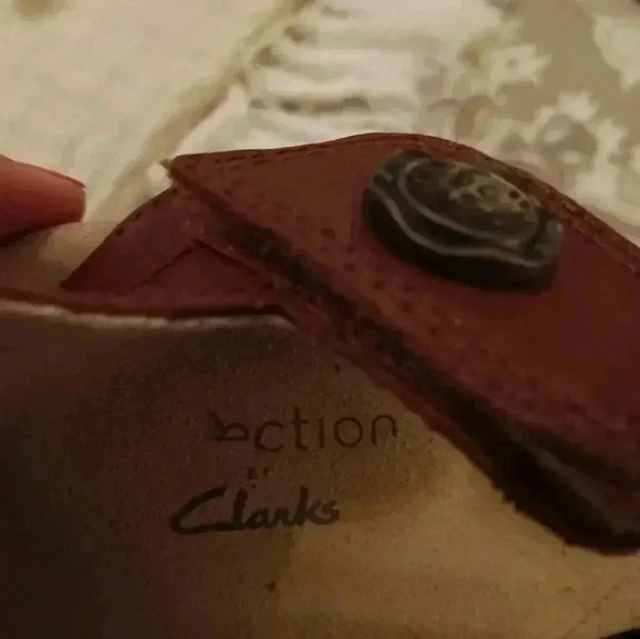 New Clarks - Picture 2 of 6